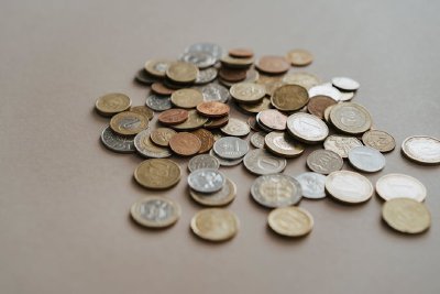 Парите през май 2026 - кои зодии ще пълнят портфейла и кои ще го изпразнят