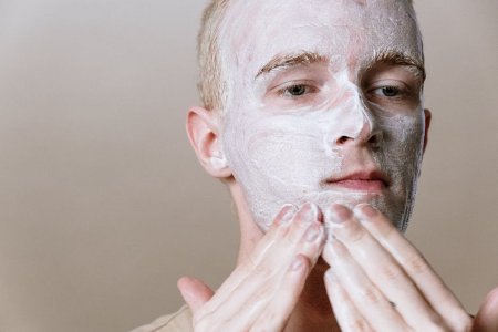 6 признака, че почистваш лицето си твърде усърдно и вредиш на кожата