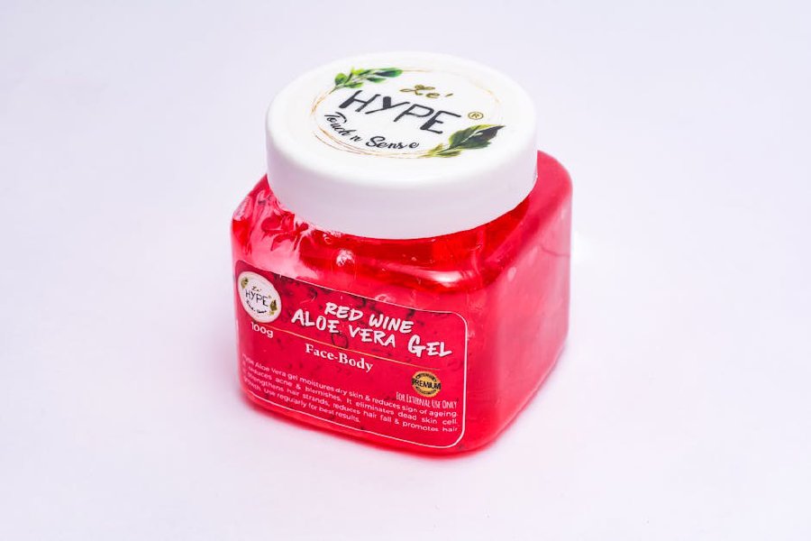 Гел текстури в козметиката: защо желеобразните продукти завладяват тоалетките ни