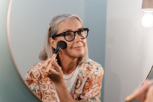 Как науката и изкуството променят начина, по който мислим за стареенето на кожата