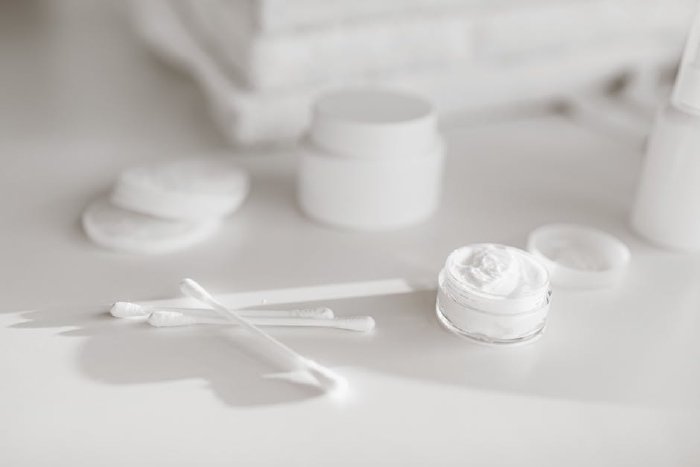 Тонер падове за грижа за кожата