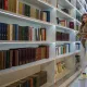 Антигардеробът на Valentino: защо дрехите, които не носим, също имат стойност