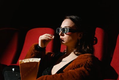 Когато модата среща киното - 6 филмови героини, които промениха стила ни завинаги