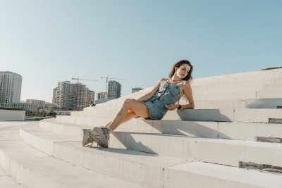 Шест деним стила, които ще определят летния ви гардероб през 2026