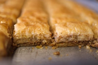 Чийзкейк с набръчкани кори, извара и мед - лесен домашен десерт