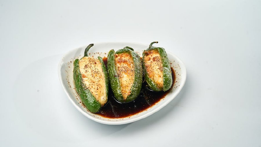 Пълнени чушки със сирене и яйца - 6 грешки, които развалят вкуса