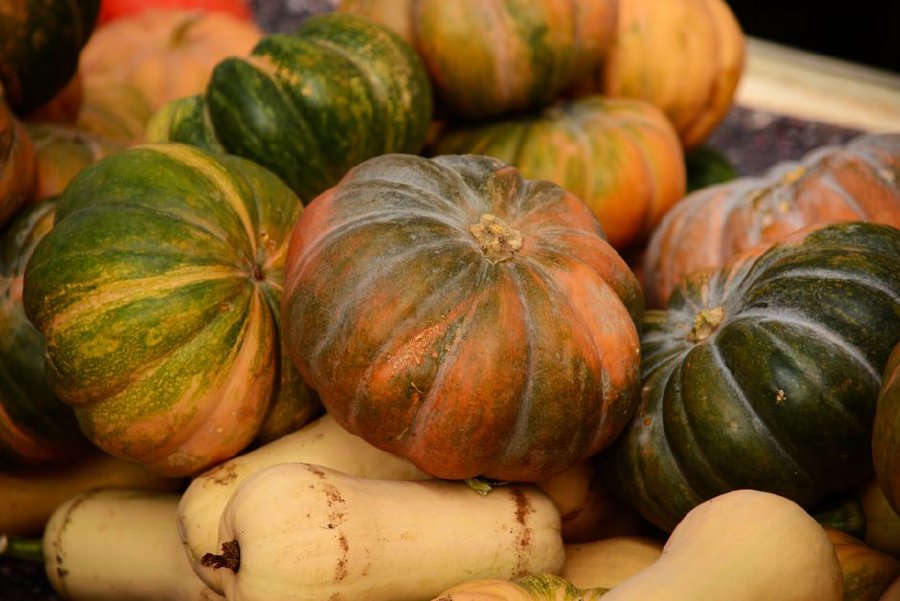 Есенни храни, богати на витамини: 9 сезонни продукта от българския пазар, които да ядете сега