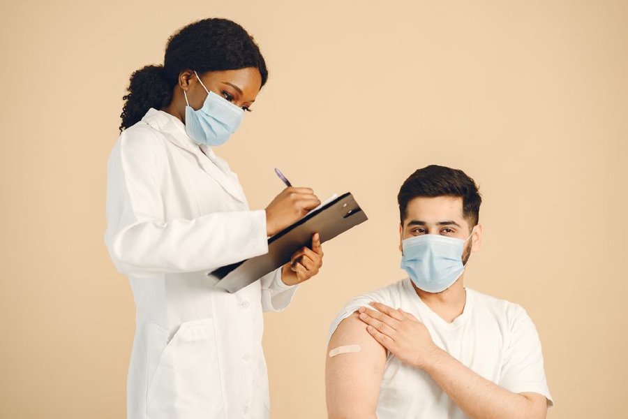 HPV ваксината - защо е важна и за момичетата, и за момчетата в България