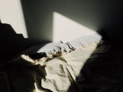 Защо сутрините са толкова трудни и какво наистина помага за по-лесно събуждане